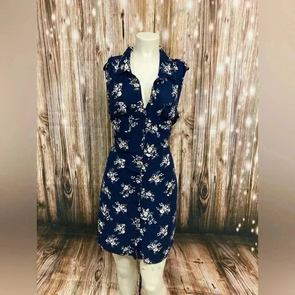 No Boundaries Dresses & Skirts - No Boundaries sleeveless Navy Blue Floral Button-Front